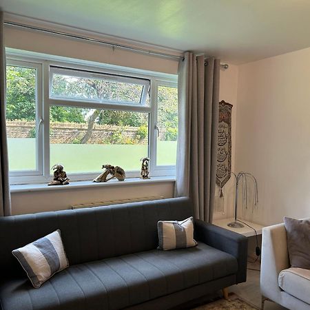 One Bedroom Flat In Chiswick W4 ลอนดอน ภายนอก รูปภาพ