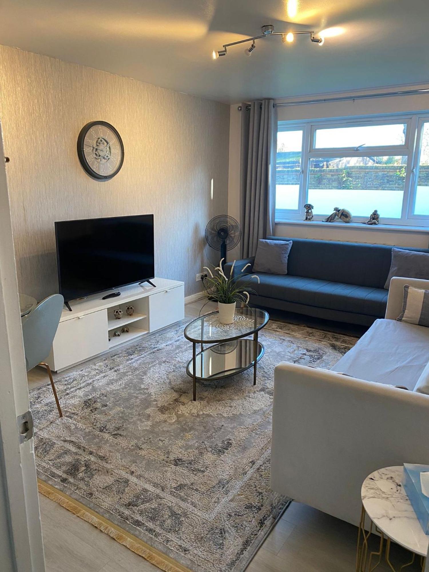 One Bedroom Flat In Chiswick W4 ลอนดอน ภายนอก รูปภาพ