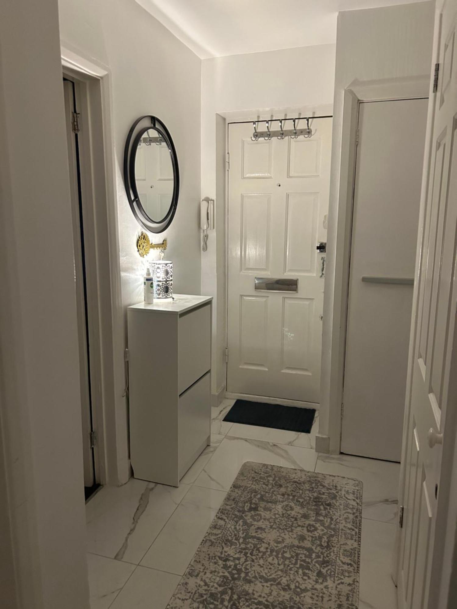 One Bedroom Flat In Chiswick W4 ลอนดอน ภายนอก รูปภาพ