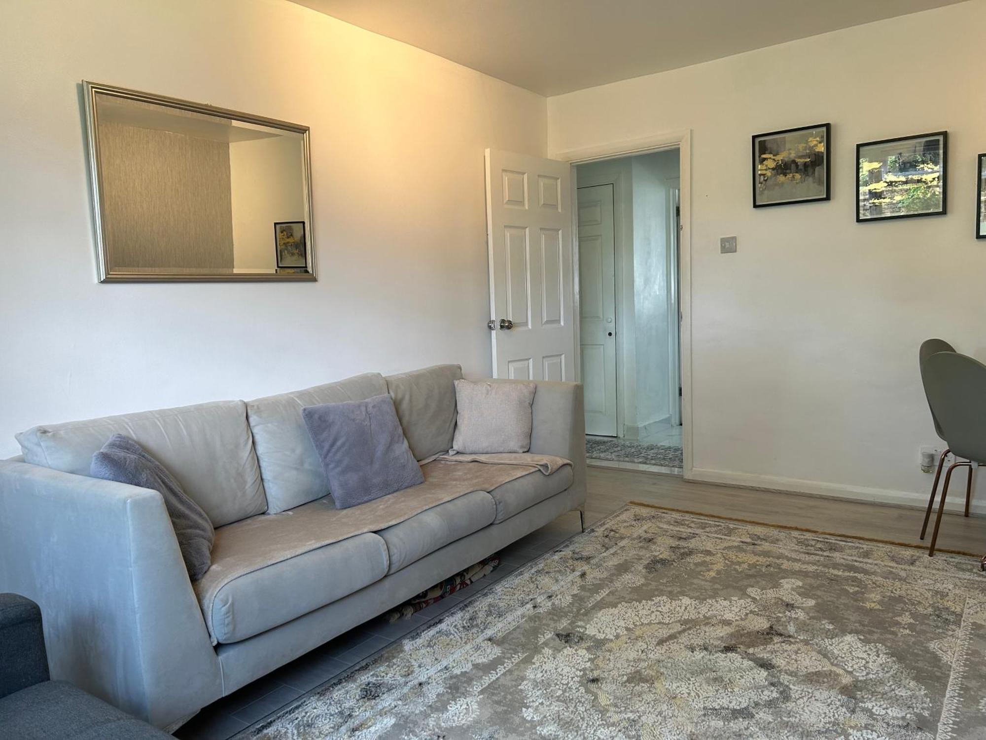 One Bedroom Flat In Chiswick W4 ลอนดอน ภายนอก รูปภาพ