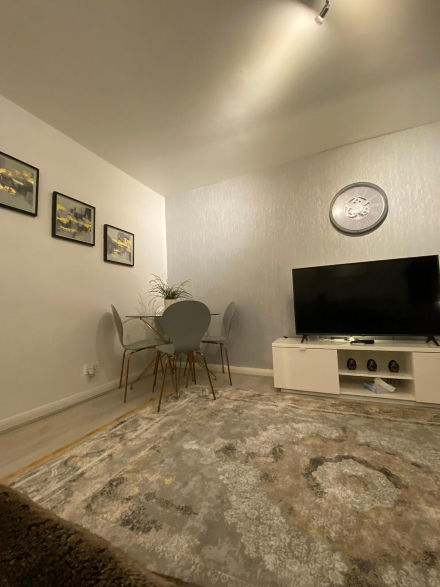 One Bedroom Flat In Chiswick W4 ลอนดอน ภายนอก รูปภาพ